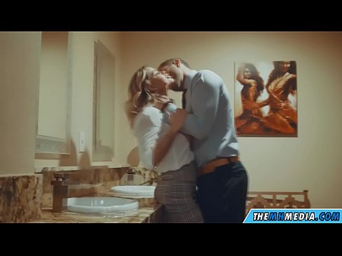 ❤️ Mgbe isi awọ na-acha uhie uhie rafuo gị n'ime ụlọ mposi ọha ❤️ Anal porn ❤